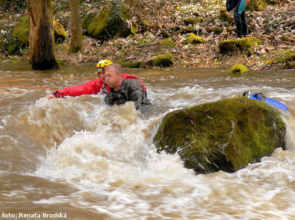 Nacvaknutí špice lodě Nacvaknutí špice lodě